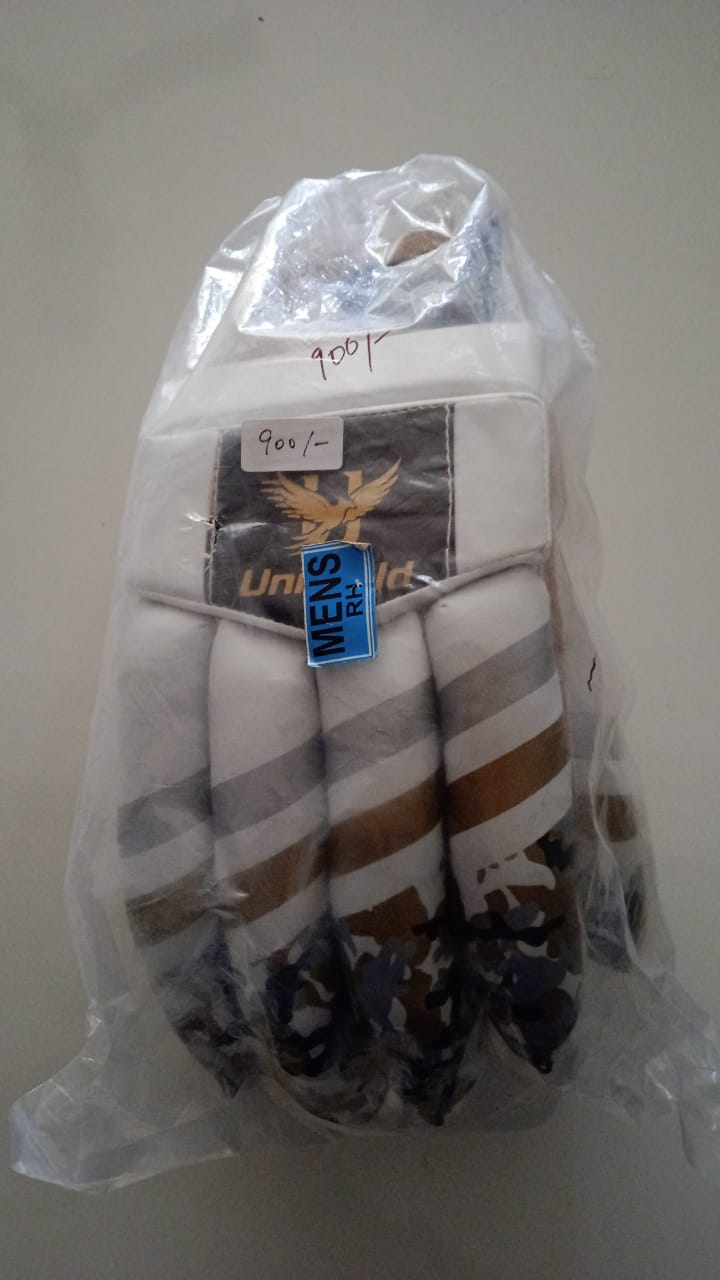 🏏 Uni Gold Cricket Gloves